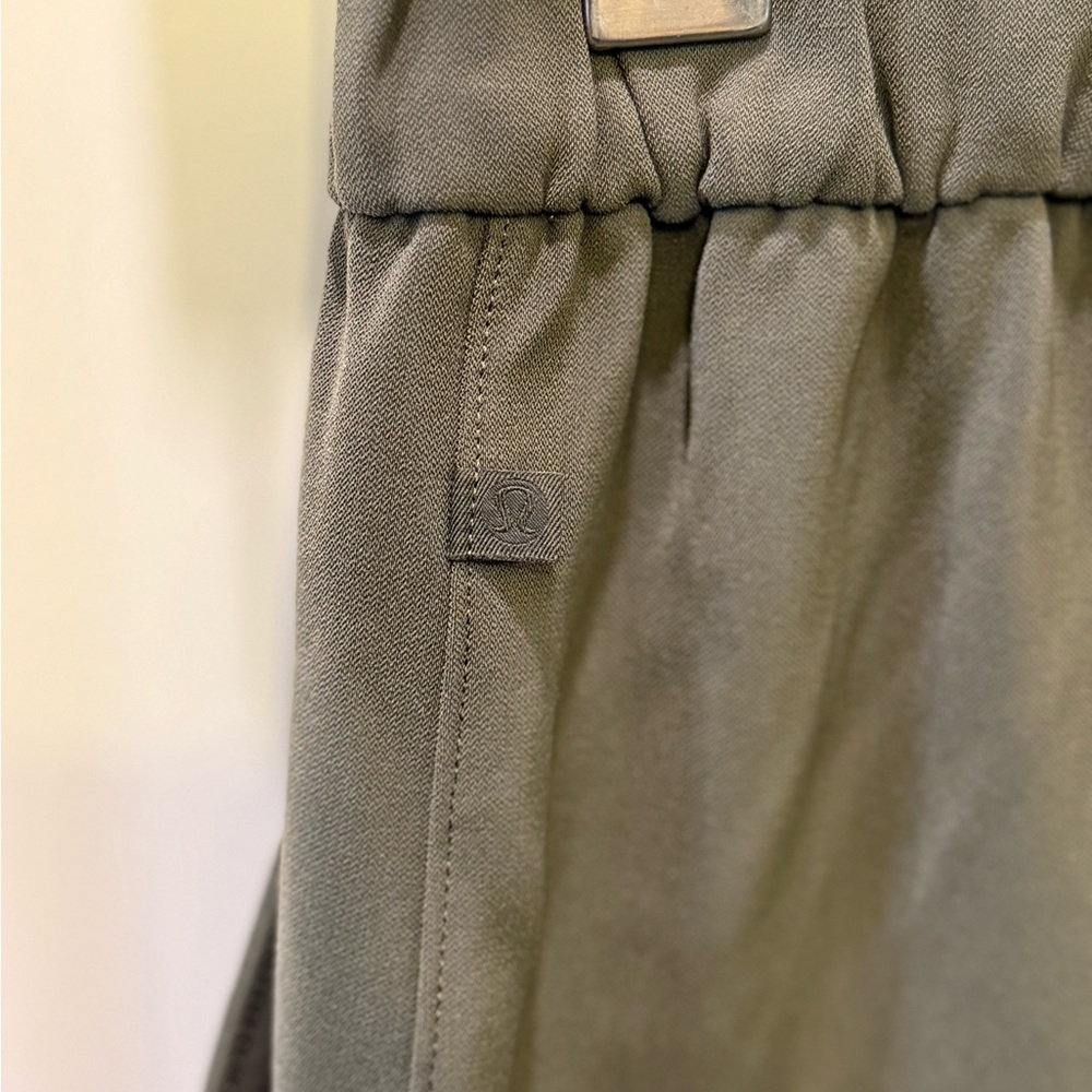 Lululemon Noir Pant - Picture 3 of 6
